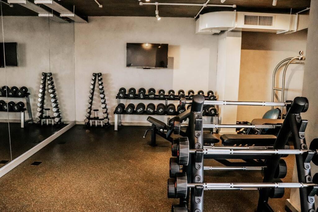Wex831 - On 8th Floor With Pool, Parking & Gym Apartment Cape Town