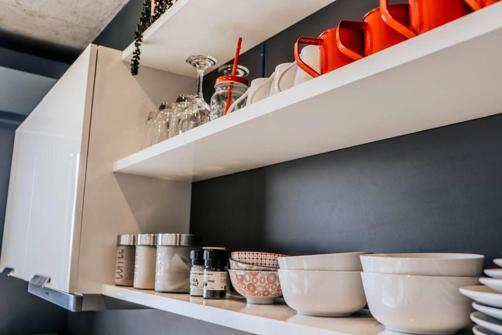 Wex831 - On 8th Floor With Pool, Parking & Gym * Cape Town