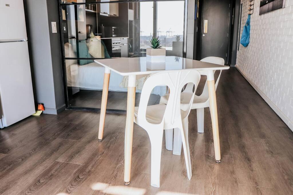 Wex831 - On 8th Floor With Pool, Parking & Gym Apartment